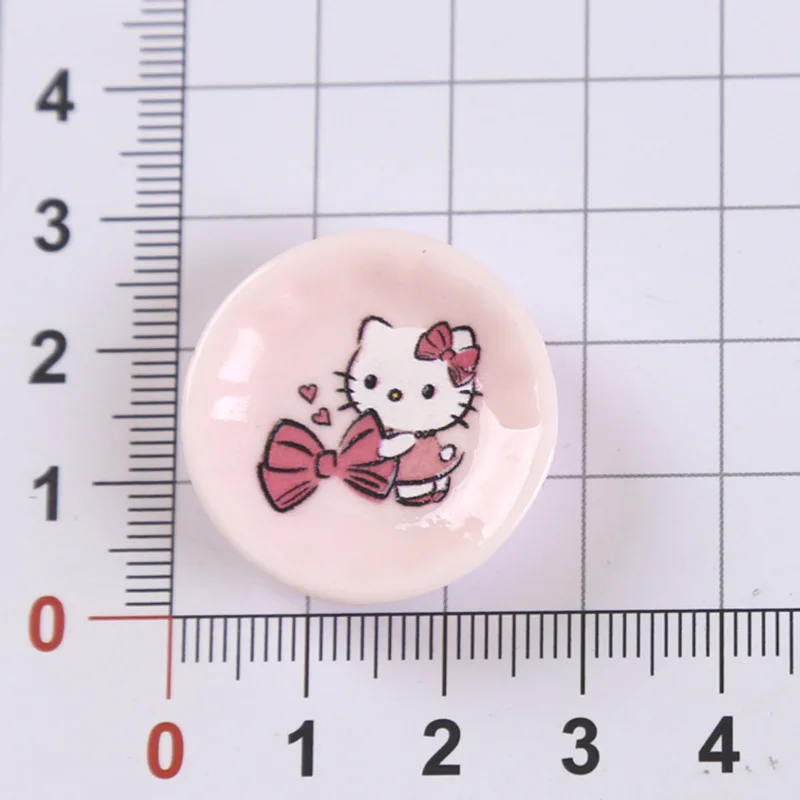 귀여운 헬로키티 액세서리 귀여운 만화 시리즈 수제 DIY 키체인 구멍 신발 데스크탑 장식 학생 선물 도매