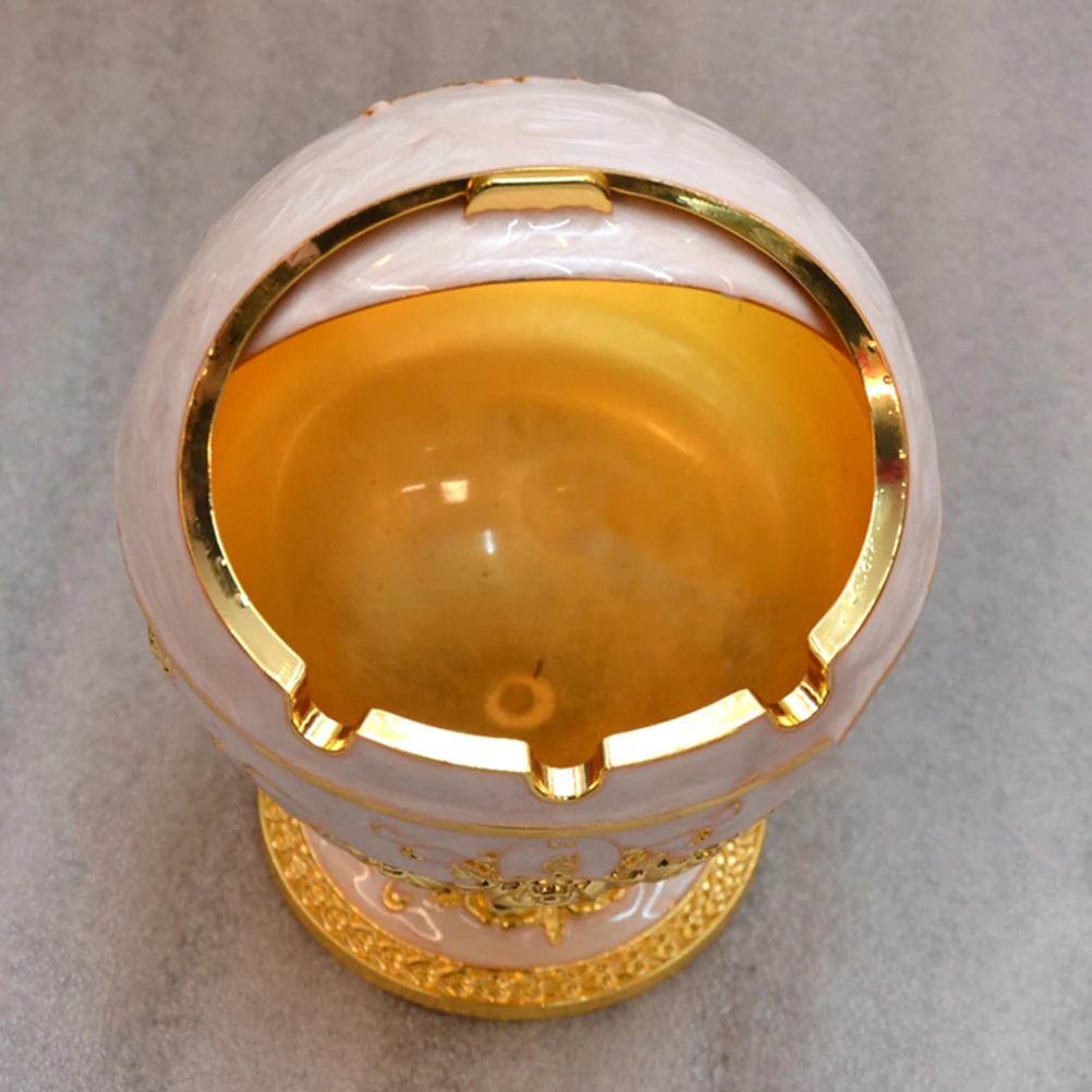 

1pc Flip-Cover Alloy Ashtray Retro Dustproof Decorative Vintage Smoking Ashtray For Home Hotel Office Golden Color