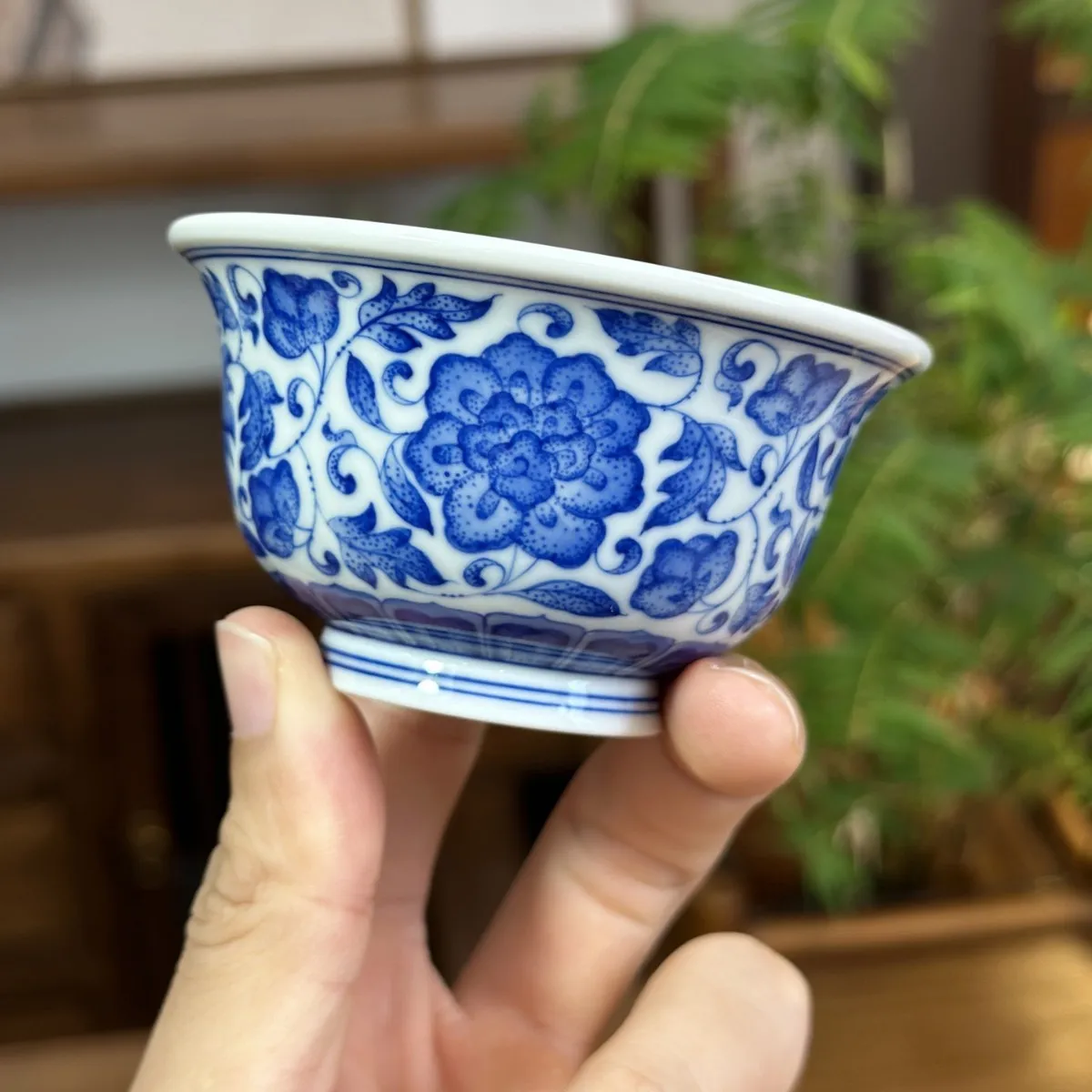 High-end tea set blue and white point worker twisted branch lotus Jingdezhen tea set hand-painted ceramic cup