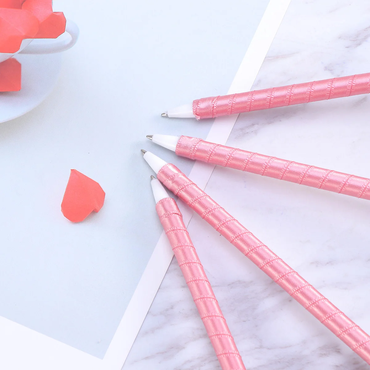 

5Pcs Decorative Ballpoint Pens Vivid Artificial Blooms Comfortable Grip Pen for Writing Office Home Use Cute Stationery