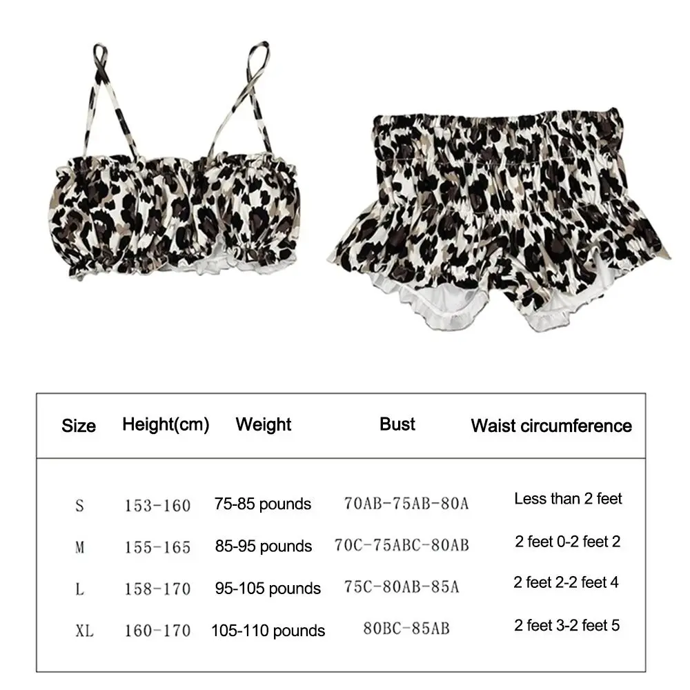 Traje de baño vintage con cuello y estampado leopardo