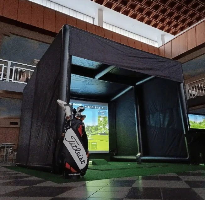 

Portable PVC Golf Training Cage Launch Monitor Hitting Bay Projector Shooting Golf Enclosure Inflatable Golf Simulator Tent