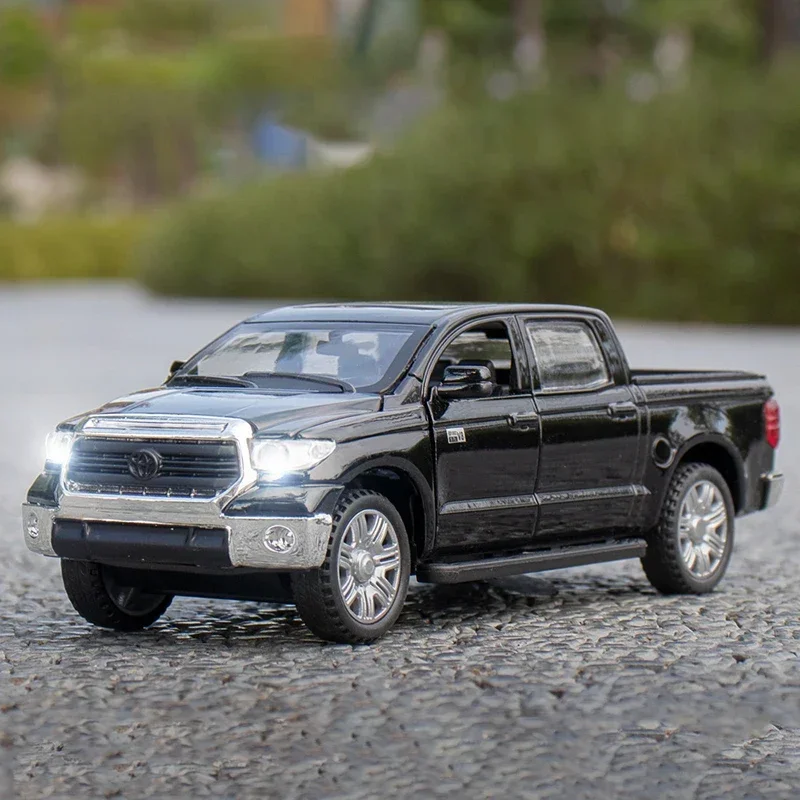 1/32 Toyota Tundra Pickup, модель автомобиля из сплава, внедорожник, литая под давлением металлическая шкала, игрушечный автомобиль, звуковой свет, подарок для детей