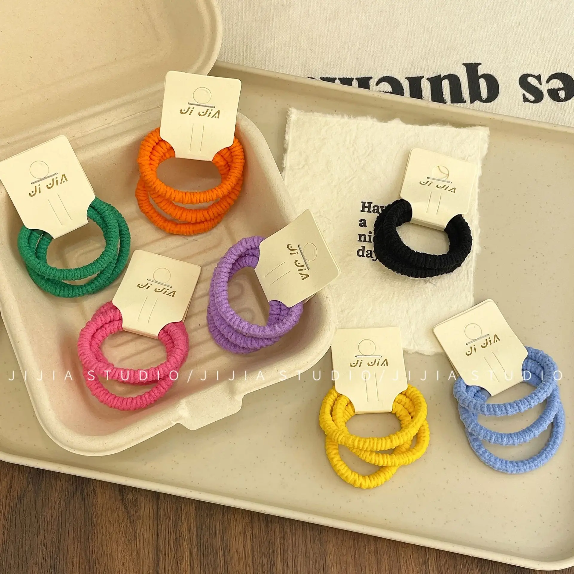 

Корейская простая цветная плиссированная резинка для волос, милая яркая резинка для хвоста, высокоэластичная резинка для волос для студентов и детей