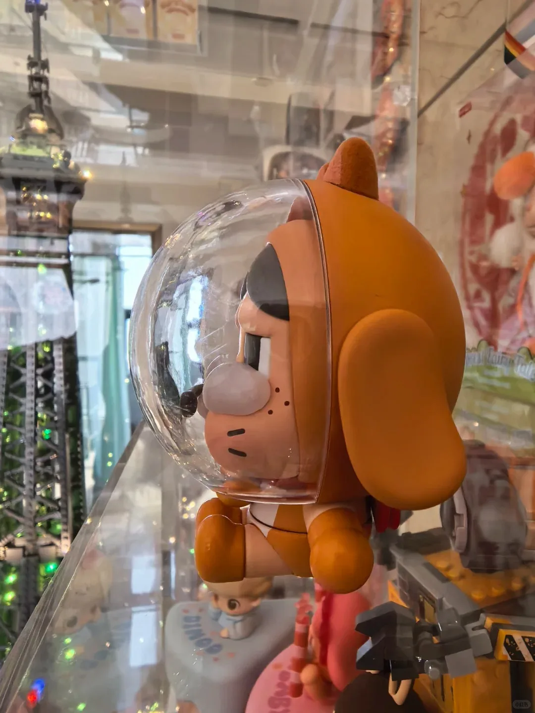 POPMART الأصلي حقيقية Crybaby رائد الفضاء القط تمثال دمية برتقالية لعبة رائعة هدية عيد الميلاد في الأوراق المالية