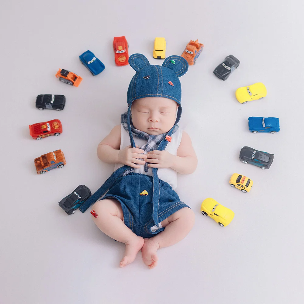 Newborn Photography Props Set Baby Boy Photo Costume Cute Car Theme Mini Cars Prop for Studio Creative Baby Shooting Accessories