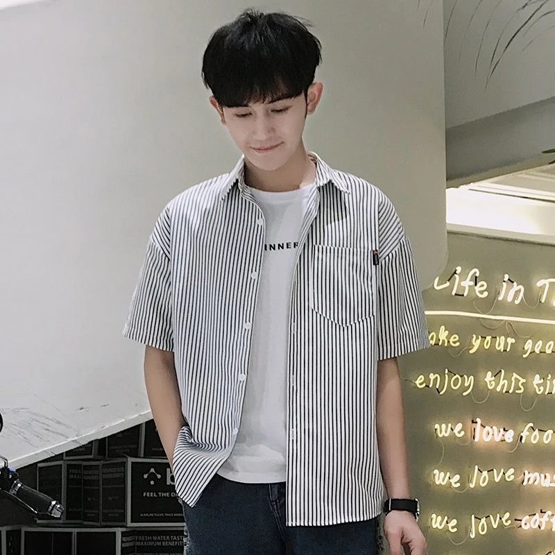

Casual Loose Fit Short Sleeve Shirt for Men Summer Korean Hong Kong Harajuku Style Striped Fashion Shirt Jacket Trendy