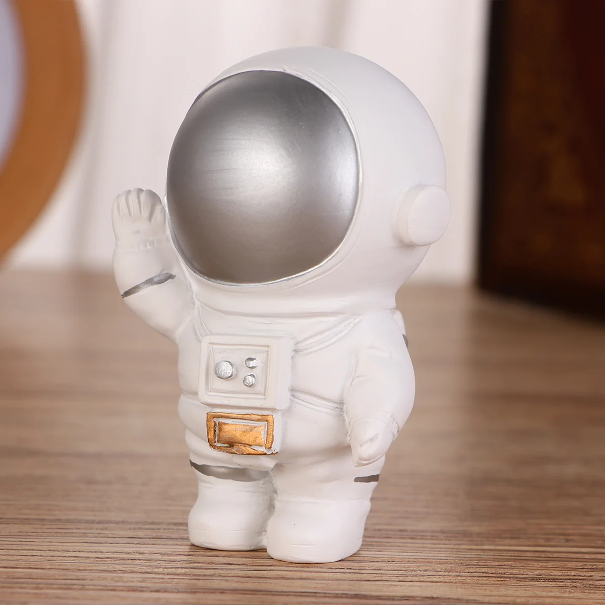 

Resin Silver Astronaut Ornament Cute Cake Decor Party Table Home Car Adornment Cake Astronaut Craft Car Ornament