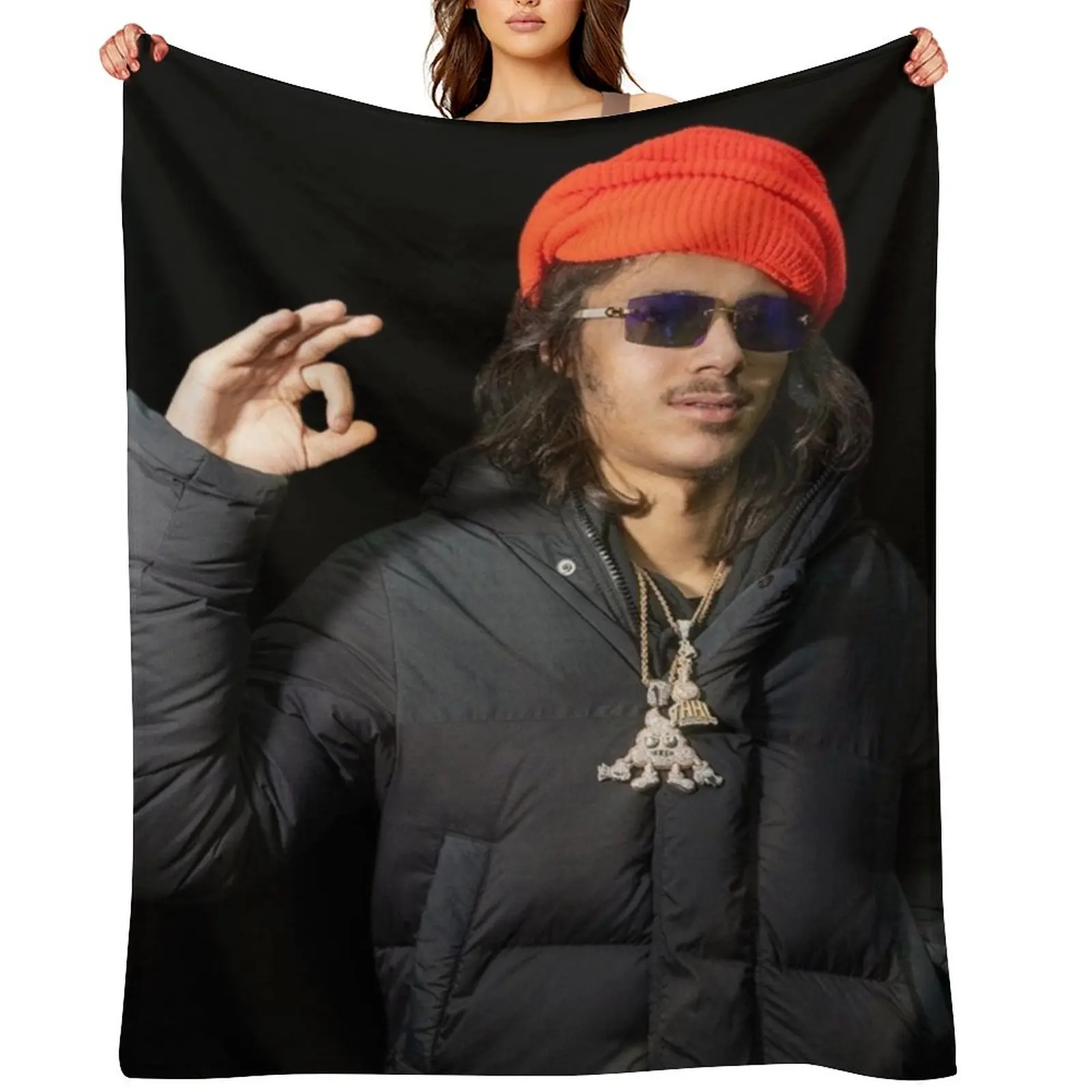 Плед Babytron In The Studio Turban Posing, декоративный плед, мягкие пушистые термоодеяла