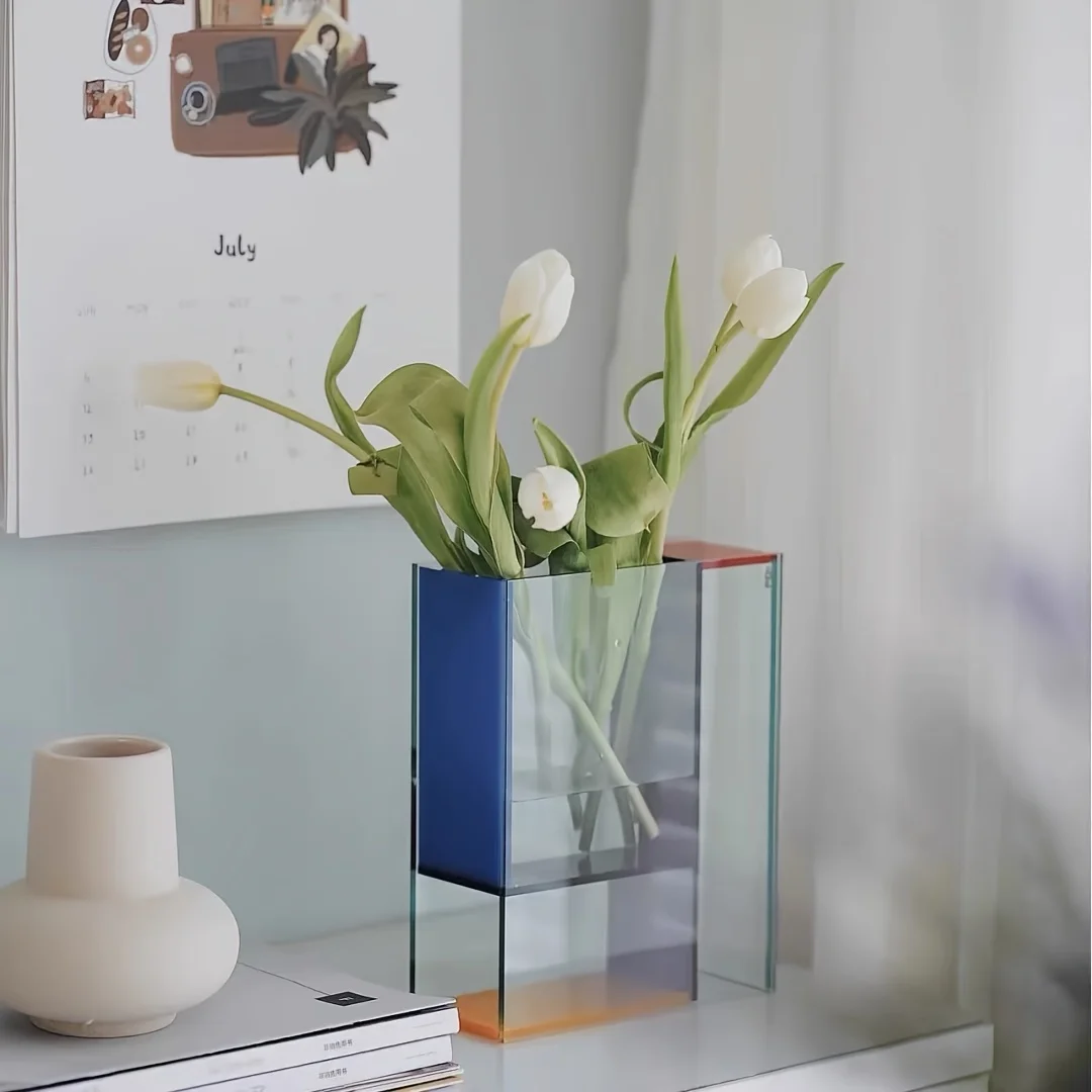Acrylic Geometric Flower Vase 2