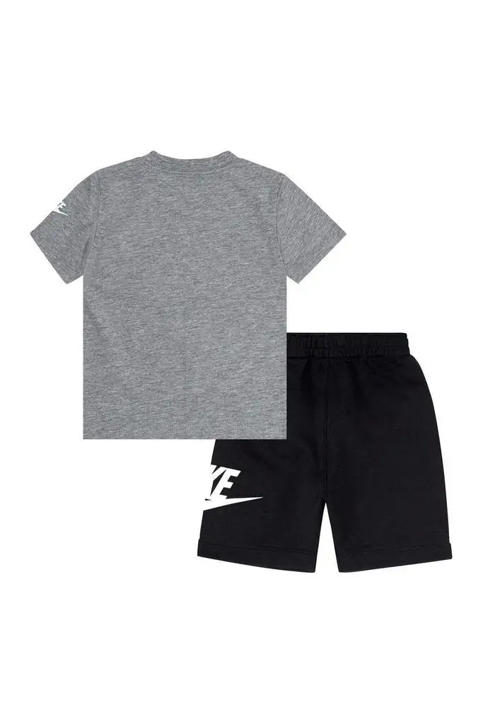 Nike | Futura T-Shirt & Shorts Set
