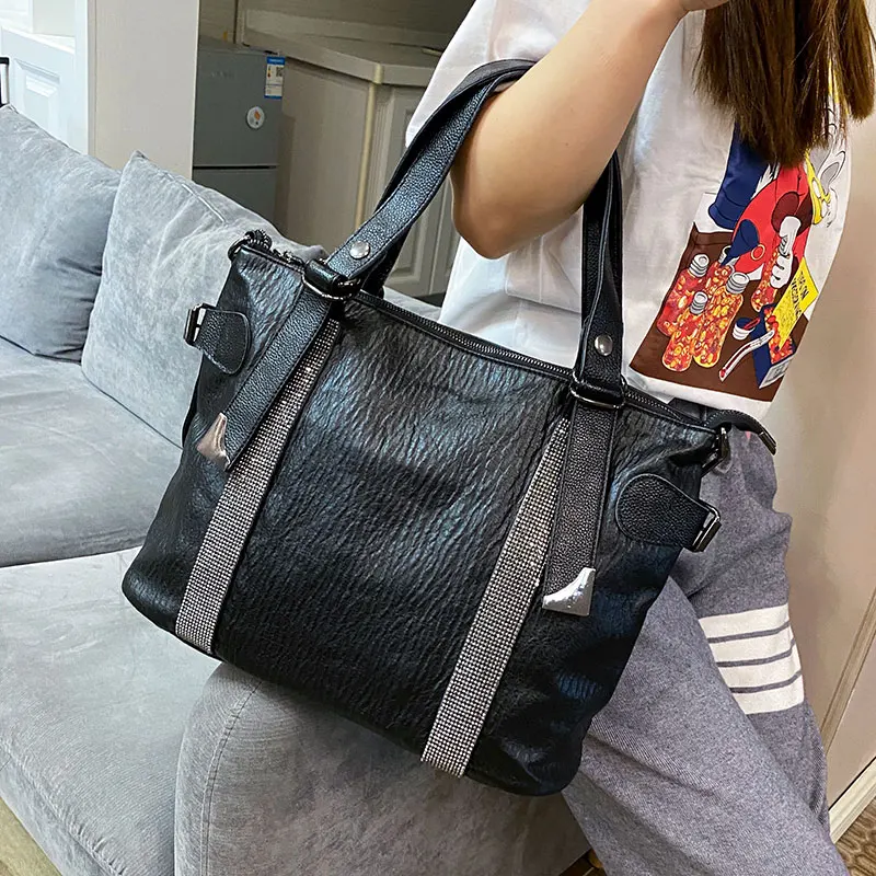 European/american Fashion Large Capacity Handbag Horizontal Square Pleated Microfiber Synthetic Leather Rhinestone Shoulder Bag