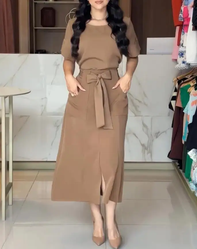 

Women's 2 Pieces Outfit O-Neck Short Sleeve Top and High Waist Slit Skirt Set with Pockets Simple Commuting Urban Skirt Set