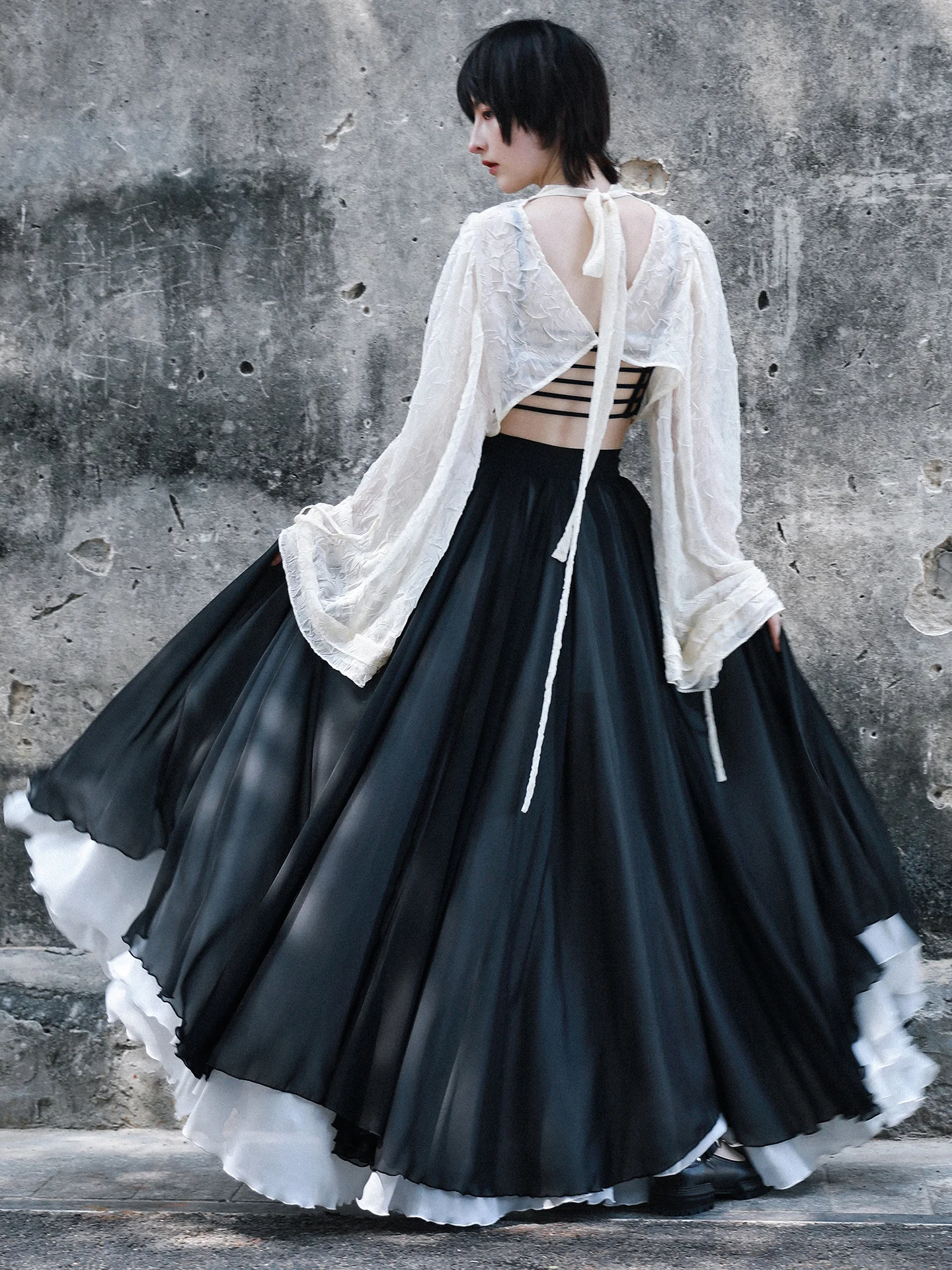 

Detachable Double Layered Black And White Contrast Color Skirt Maxi Gown for Women Retro Style Midi Skirt with Belt Feature