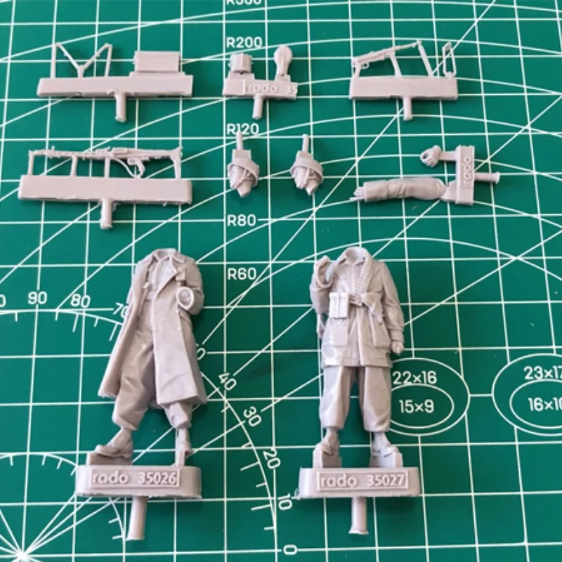 1/35 Die Casting Resin Figures Model Kits History Military Hobbies Sculpture Officers and Soldiers 2 Unassambled Unpainted 672