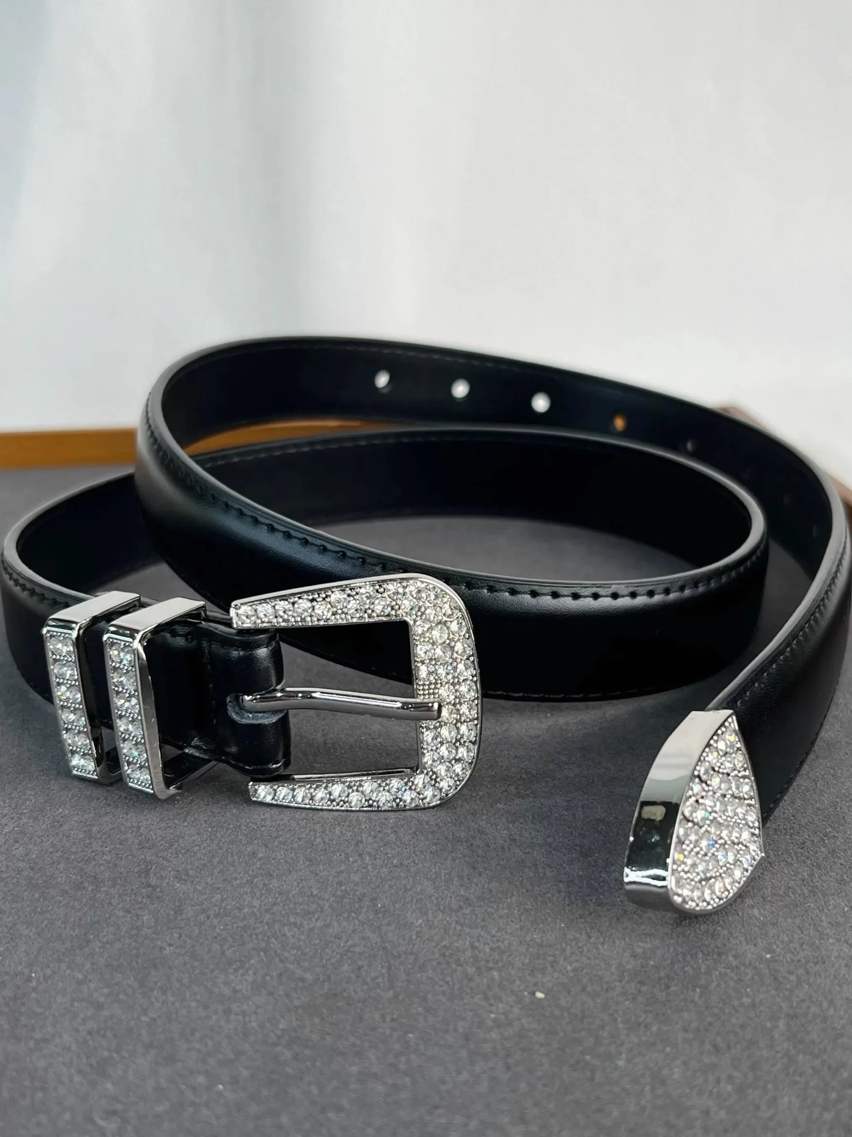 

Women's Diamonds Buckle Black Genuine Leather Corset Female Cummerbund Coat Waistband Dress Decration Wide Belt J1369