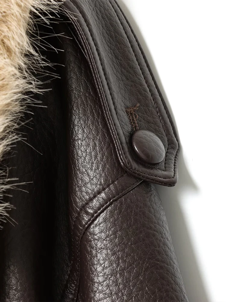 Nuova giacca da donna a maniche lunghe alla moda e versatile in stile europeo con colletto staccabile e dettagli in ecopelle.