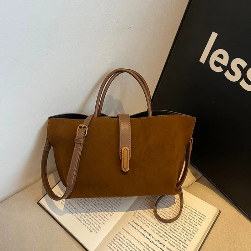 

Шикарная минималистичная сумка-мессенджер для женщин, повседневная пригородная сумка из кожи, сплошной цвет и парижский модный дизайн