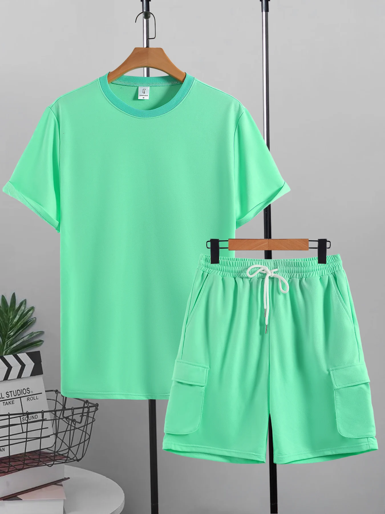 

Men's Fluorescent Green Crew Neck Short Sleeve T-Shirt Cargo Shorts Set