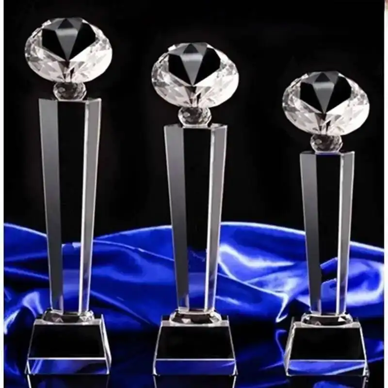 

Наградной кубок из акрила и хрустального стекла Diamond Tops для бизнес-подарков, с возможностью индивидуальной гравировки