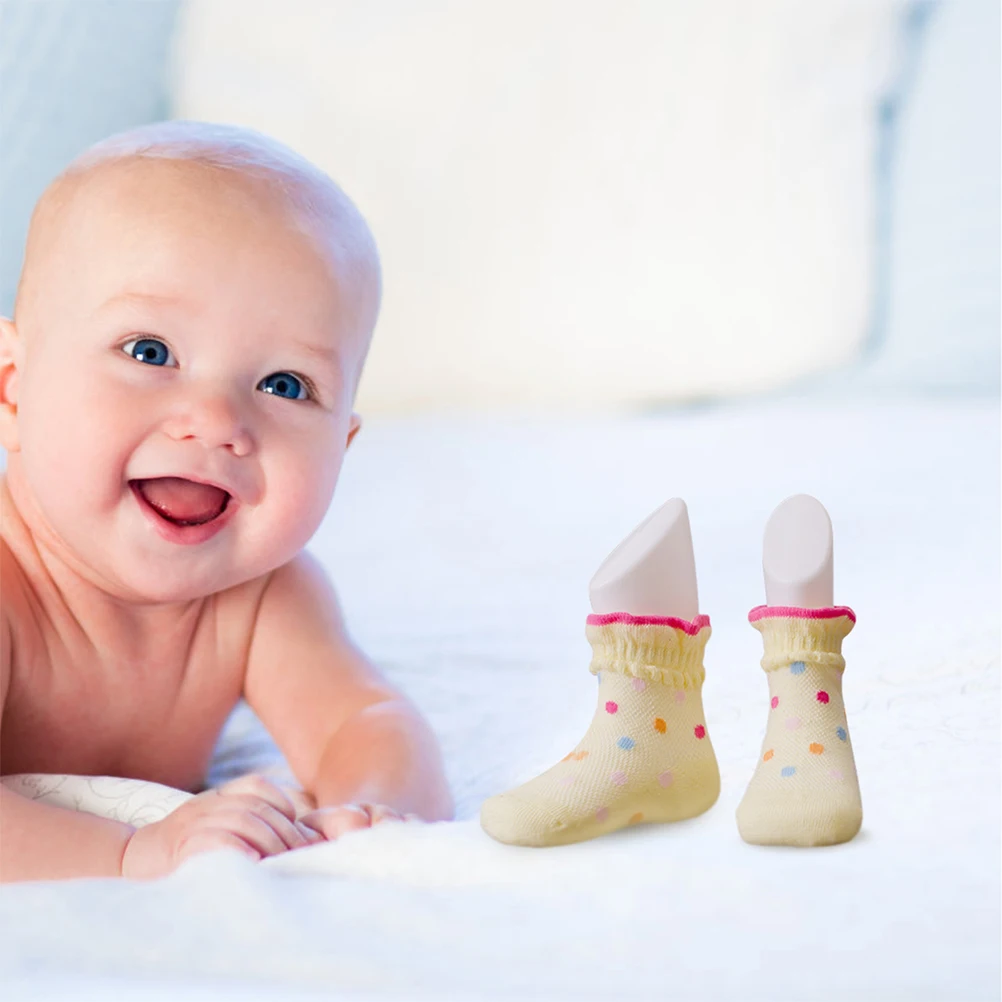 

2Pairs Toddler Foot Mannequin Safe Sturdy Baby Sock Display Lightweight Portable Excellent Performance for Shops