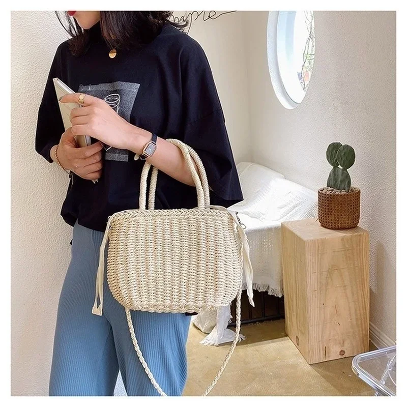 

Hand-held Square Rattan Women's Bag Grass Willow Woven Bag Hand-woven Souvenir Women's Bag Gift Basket Pearl Gift Box