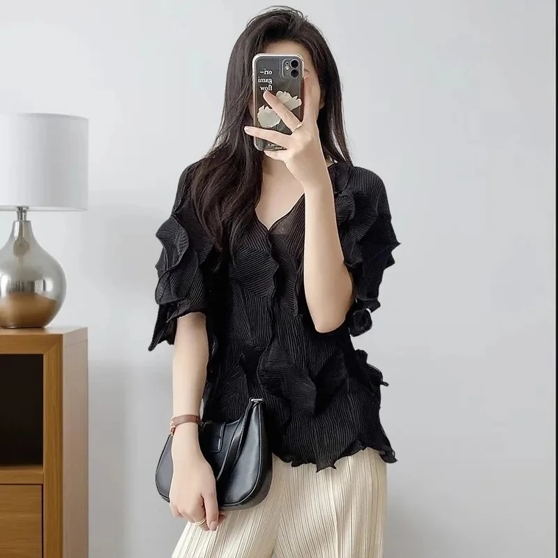 Miyake T-shirt a pieghe originale Casual Versatile 2025 Estate Nuovo Temperamento allentato sottile Versatile T-shirt bianca di fascia alta Marea