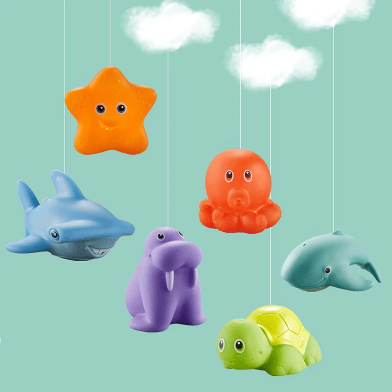 Set di giocattoli da bagnetto per bambini Giocattoli d'acqua per il nuoto degli animali dei cartoni animati Spremitura Gioco per vasca da bagno con galleggiante stridulo per bambini con rete da pesca