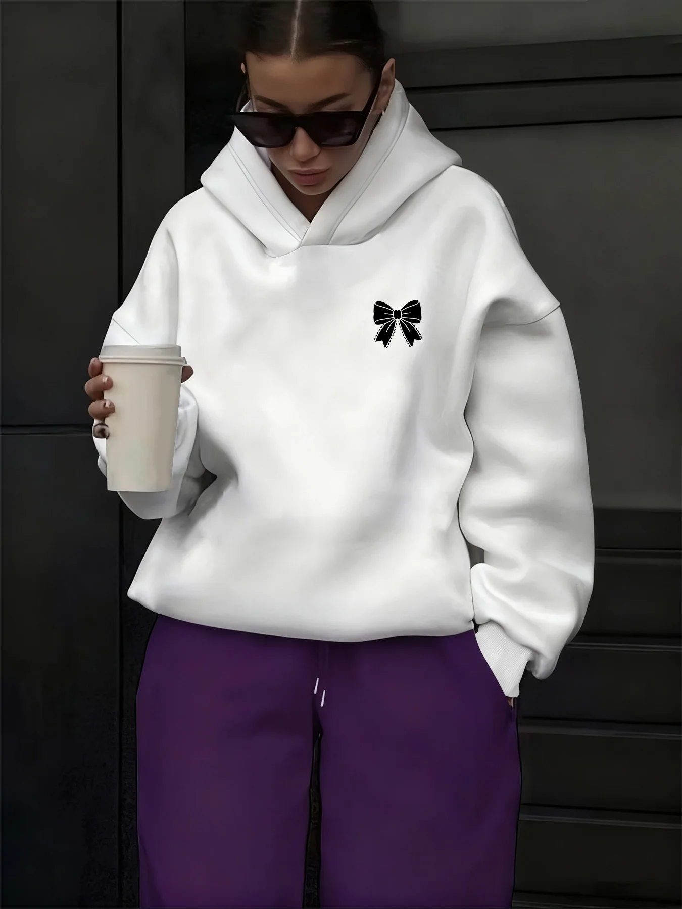 Conjunto de dos piezas de sudadera con cordón y pantalones deportivos para hombre y mujer, moda de otoño e invierno, combinación de colores de alta gama, estilo urbano.