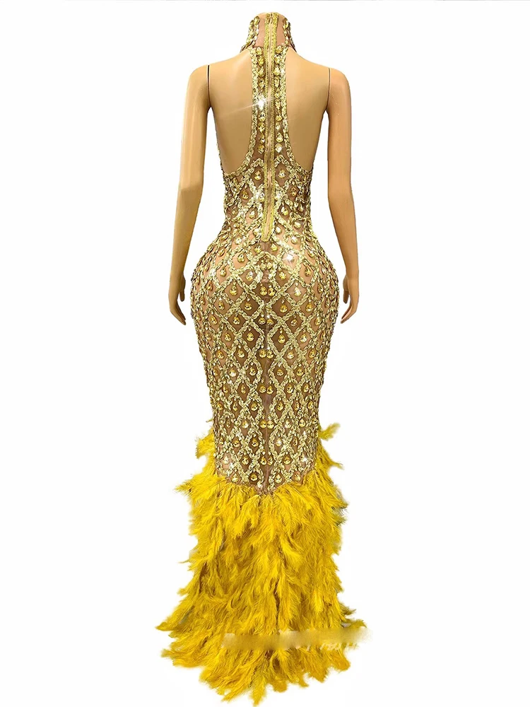 Wysokiej jakości sukienka z elastycznego materiału z piórami i dżetami, seksowna, z odkrytymi plecami, nowa moda 2025, odzież damska na zamówienie.