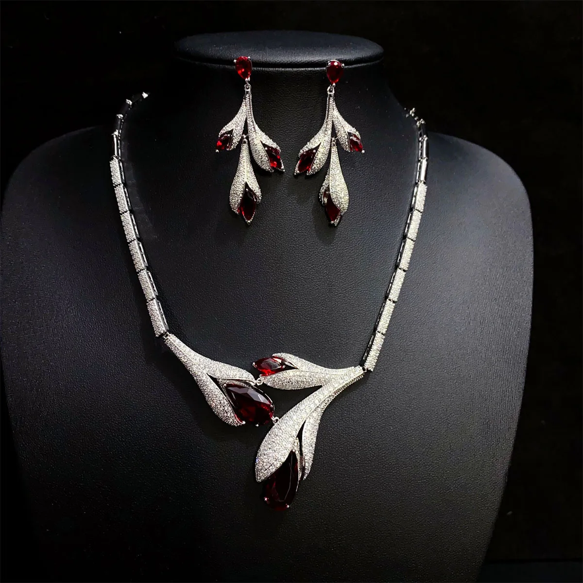 

New Luxury Romantic Bamboo Leaf Jewellery Necklace Earrings Zirconia Set Party Evening Wedding Graduation Accessories M-358