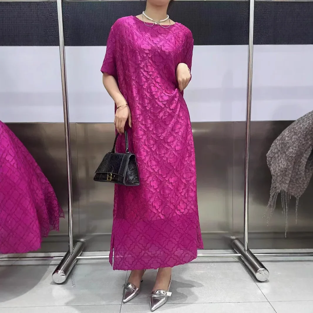 

Miyake Pleated Dress for Women 2025 New Solid Color Heavy Industry Embroidered Three-dimensional Embossed Loose Pleated Skirt