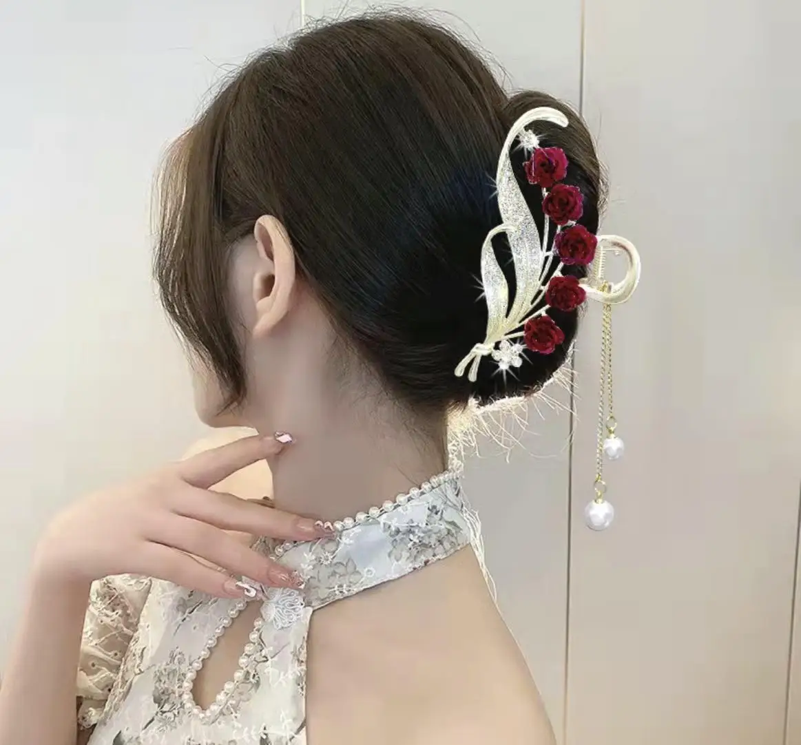 

1PC girl's ancient style red rose tassel hairpin for head styling suitable for daily dates