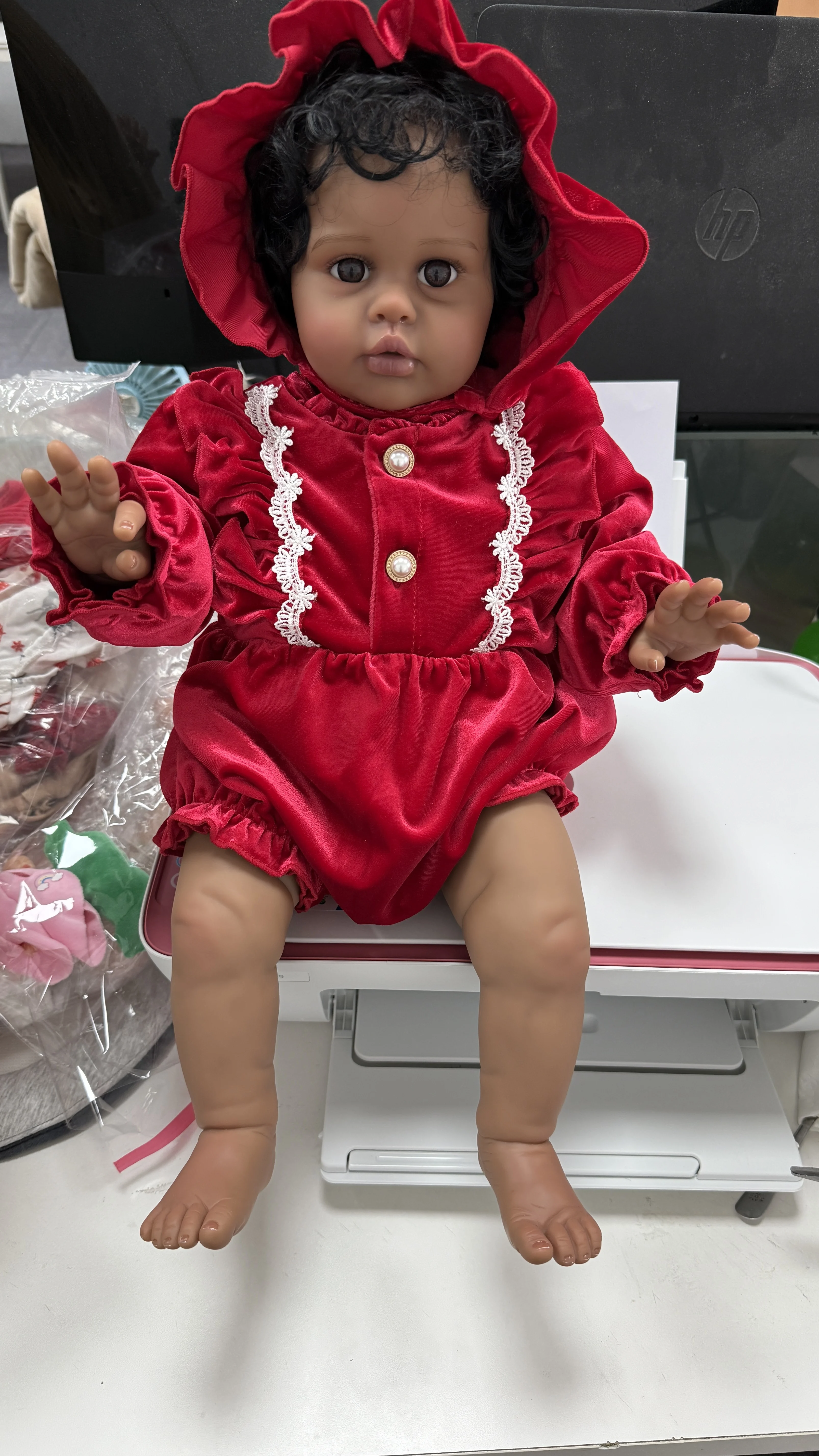 

NPK 60CM Reborn Ellie Dark Brown Skin Soft Cloth Body Rooted Hair High Quality Hand Painted Doll
