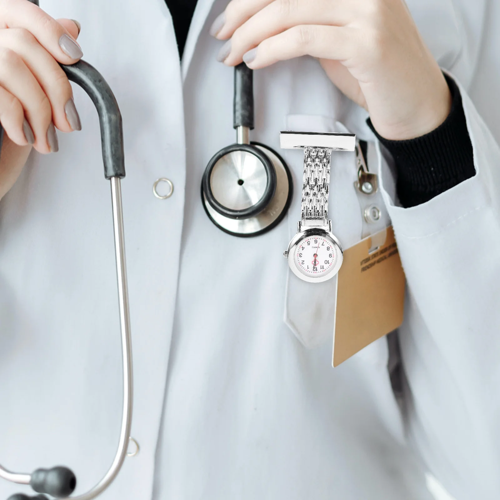 

1Pcs Lapel Watch for Medical Professionals Compact Nurse Clip Watch with Classic Design High Durability Clear Visibility Night