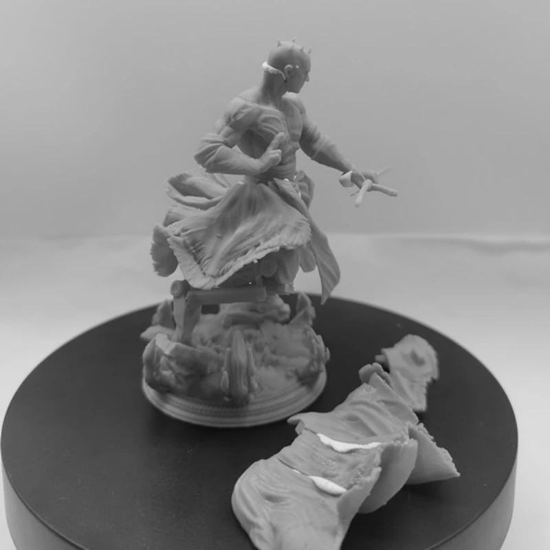 Figura in resina in scala 1/24 75mm ruolo pericoloso assemblare modello kit giocattolo statua 3D smontato e non verniciato