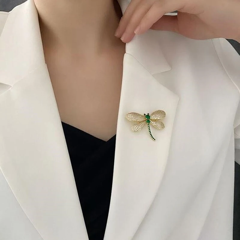 Green Rhinestone Dragonfly Brooch For Women Elegant Crystal Corsage Pin Ladies Gifts Party Dress Accessories Fashion Jewelry