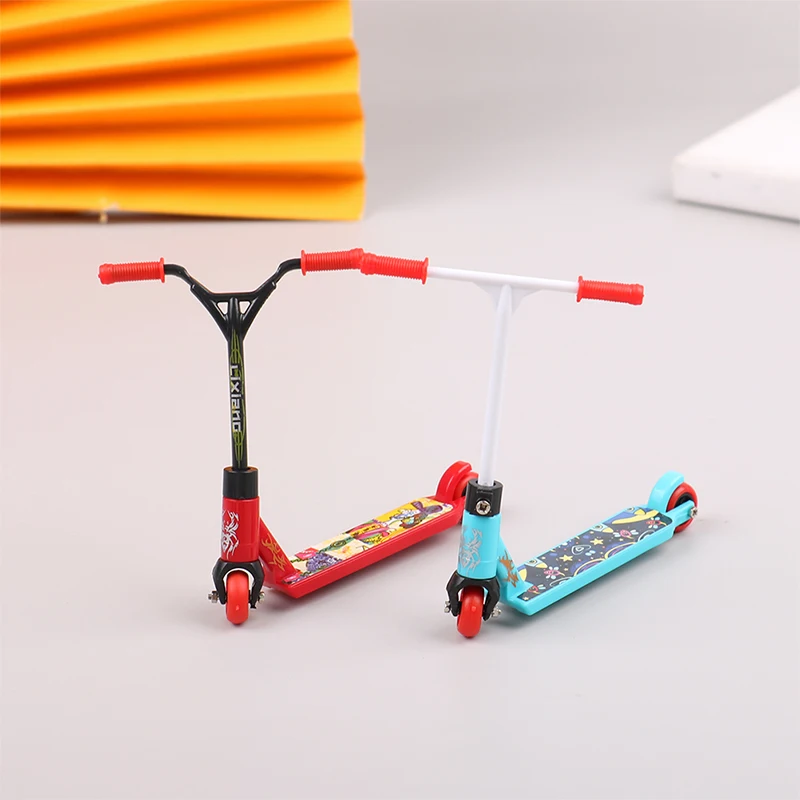 Colorful Finger Skateboards Mini Skate Finger Scooter Fingertip Bikes Fingerboard Toys Novelty Toys For Children Gifts Randomly