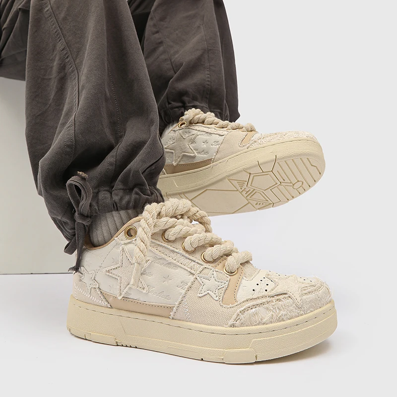 هناك 20 أنماط من الأحذية للاختيار من بينها. مناسبة لكل من الرجال والنساء. أحذية الشارع، والأحذية الكاجوال، والأحذية الرياضية #4