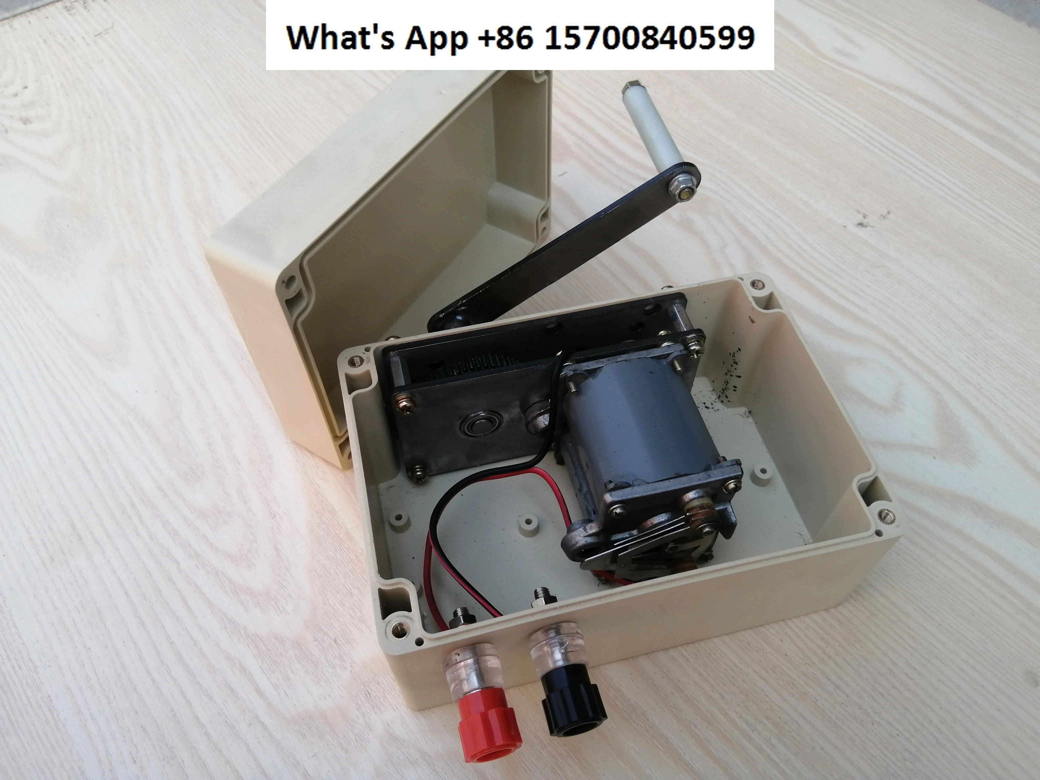 

Old Magnet Telephone Hand Generator Speed Gearbox Permanent Magnet Brushless AC Voltage 100 to 360 Volts
