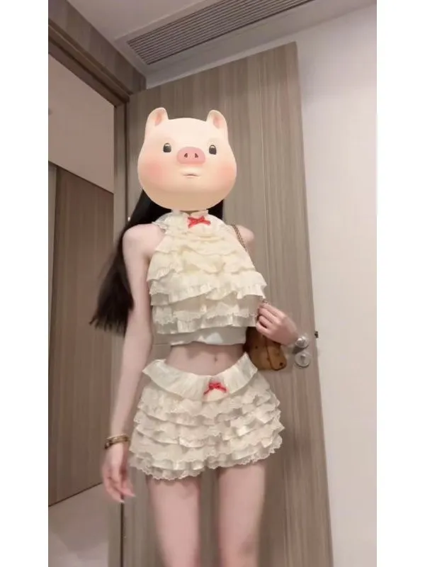 

Сексуальный комплект из двух предметов: топ с кружевными вставками и пышная юбка с высокой талией Pure Desire.