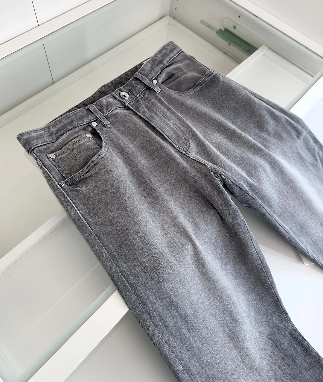 Jeans men New Grey Cattle Old Money New Rich Recommended size 29-38 Straight long pants Customized leather label High quality