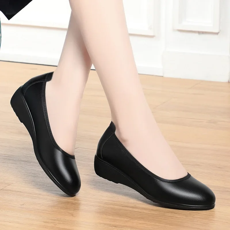 3cm 5cm Fashion Breathable Soft Leather Shoes Women Loafers 2024 Spring Fall Non Slip Wedges Shoes for Office Work Dance Mom