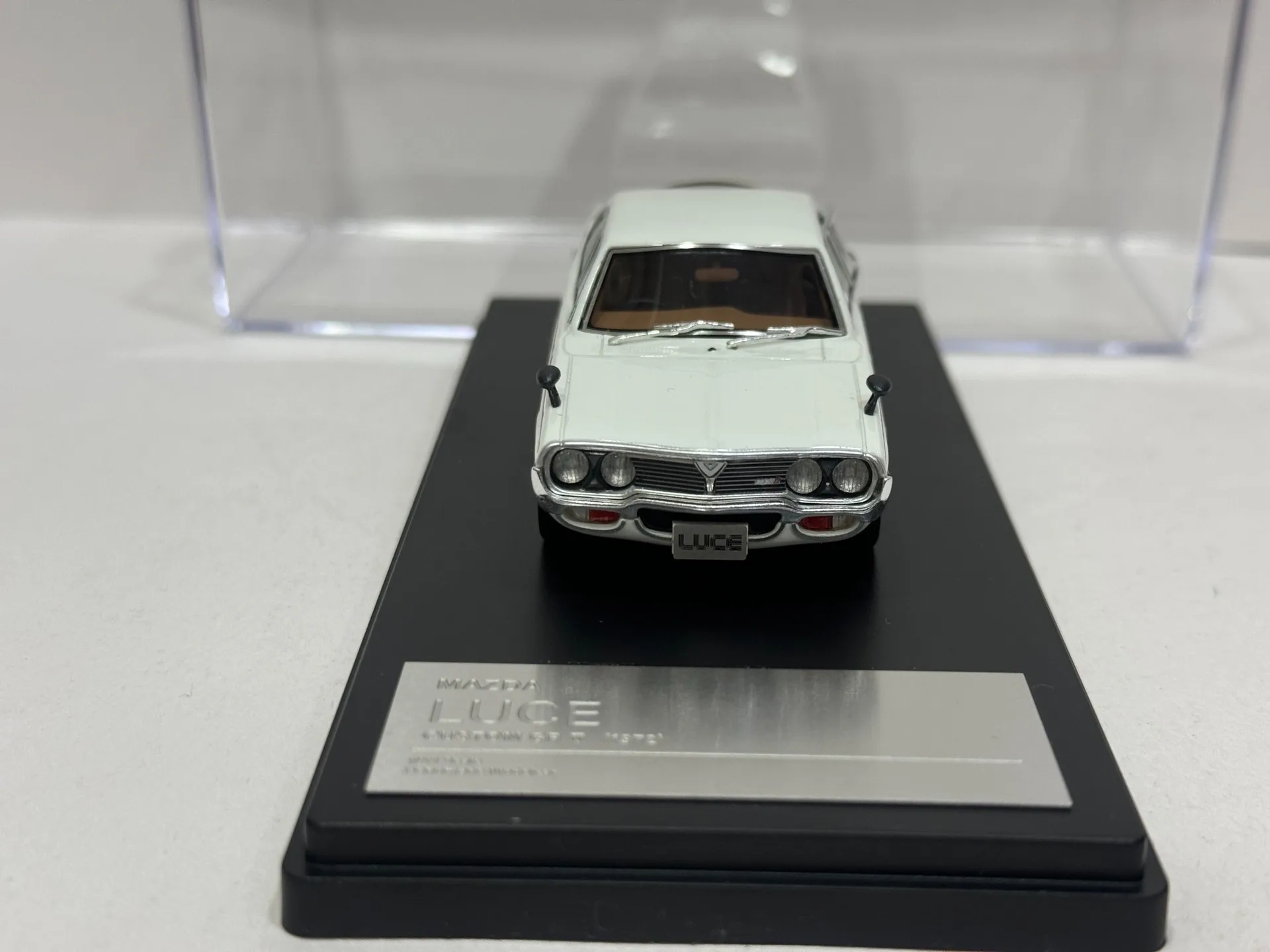Broken Window Diecast Hi Story 1/43 Scale Mazida Luce Resin Car Model Collectible Toy Gift Souvenir Display Ornament