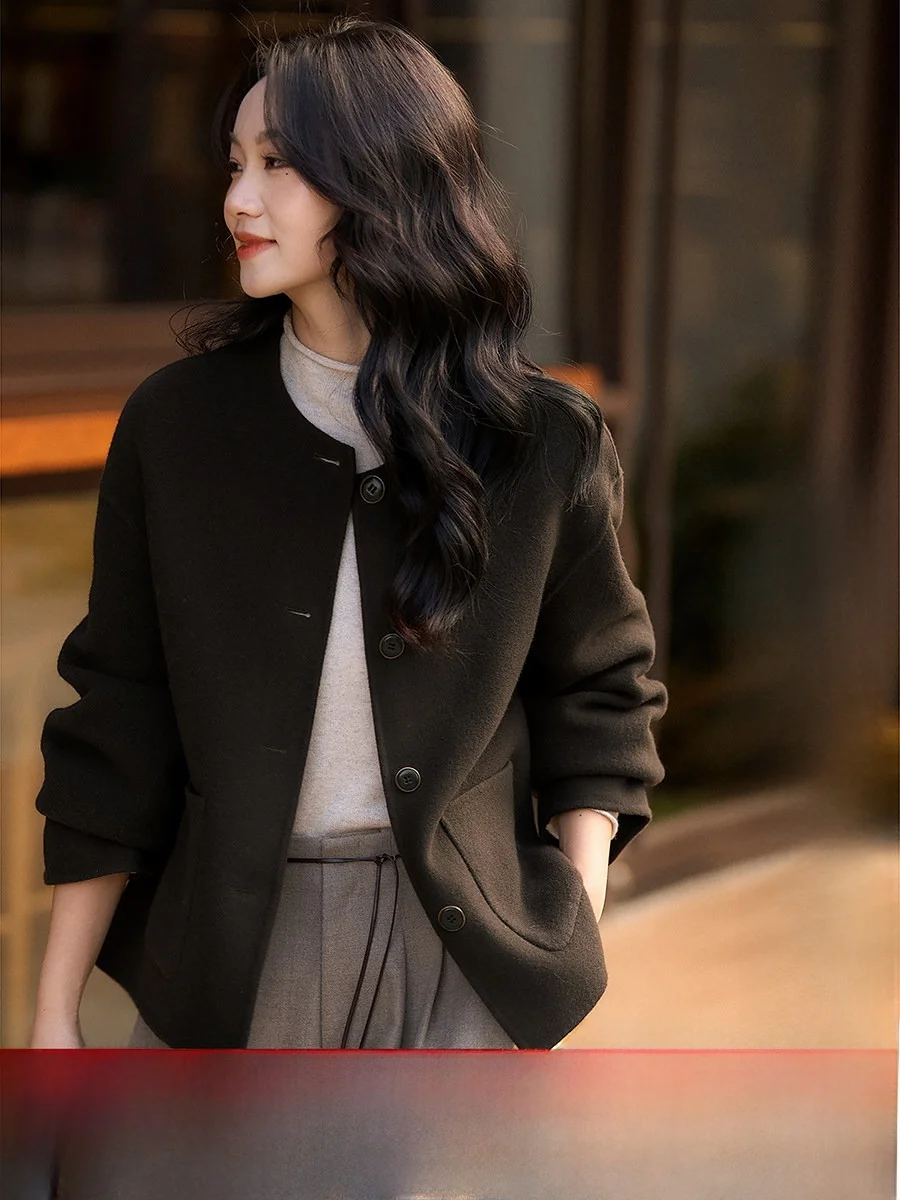 

Двустороннее шерстяное пальто XiaoHanGe: комфортная верхняя одежда для города, мягкая бархатистая текстура, свободный крой, длинный рукав