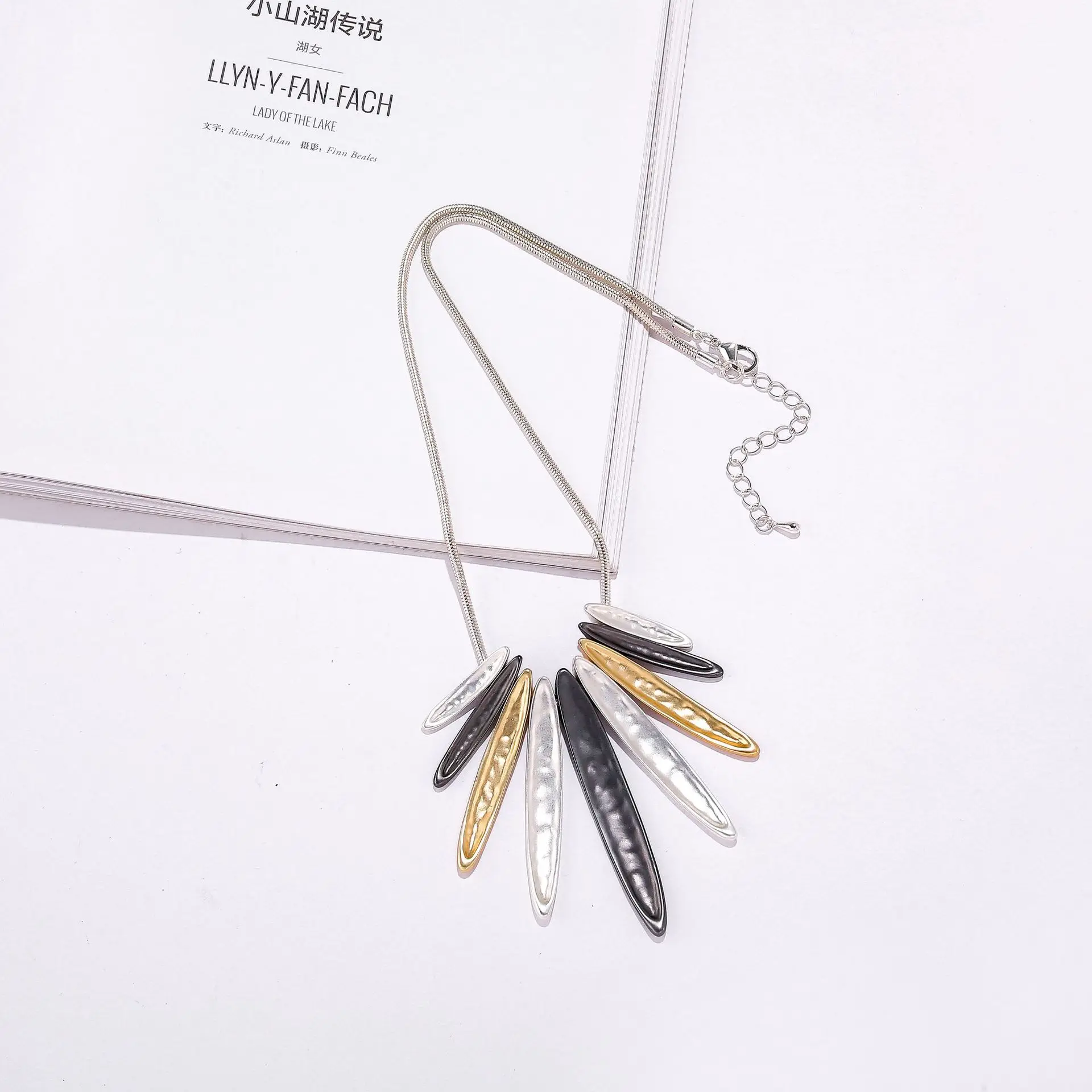 

DIY accessories popular women's foreign trade European and American style fashion geometric horse eye-shaped contrasting all