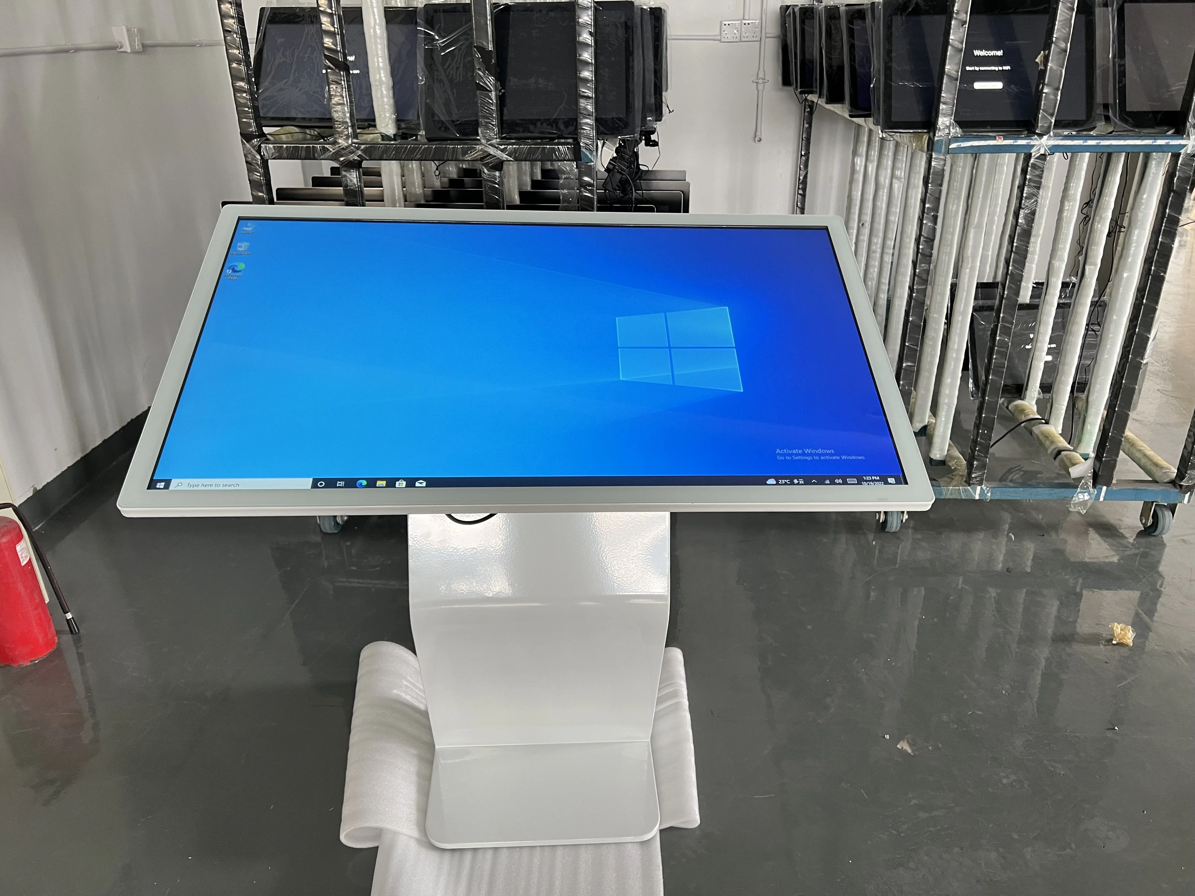 Chiosco multimediale interattivo per macchina per query touch screen da pavimento per informazioni e pubblicità