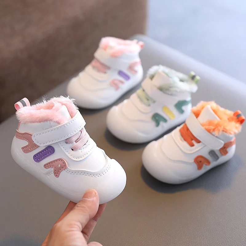 

Winter Cotton Shoes for Newborn Babies Fleece Lined Soft Bottom Toddler Learning to Walk Shoes Unisex Baby Shoes That Don't Fall