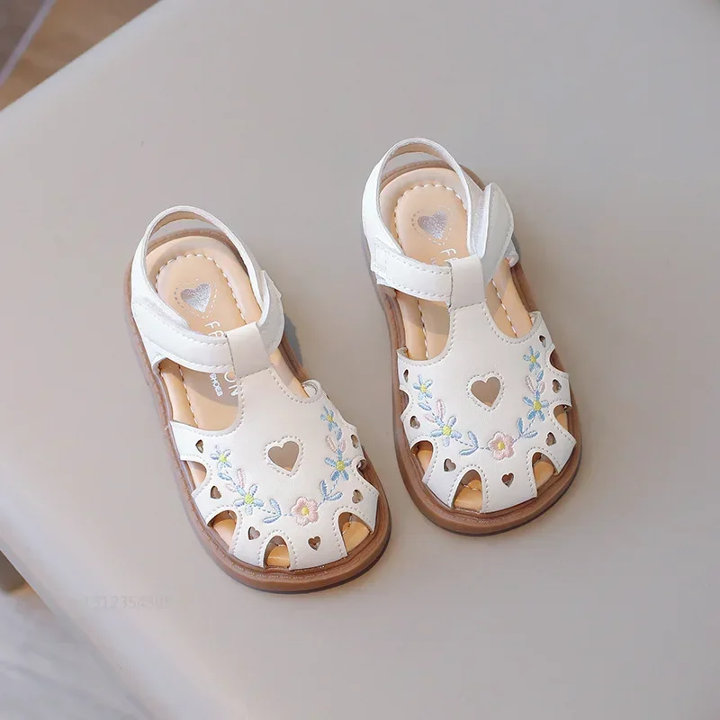 Spring Summer Girl Baby Sandals Embroidery Soft Bottom Little Girl Girl's Princess Shoes