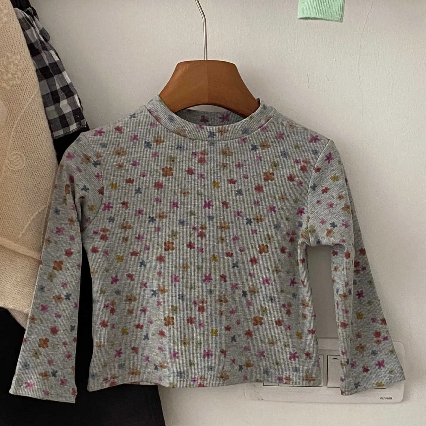 Girls' Blouse 2026 Spring and Autumn New Children's Clothing Korean Style Girl Baby Foreign Style Broken Flower Bottom Shirt